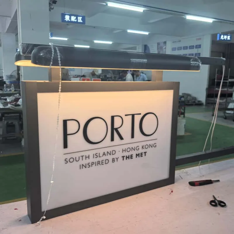 Large indoor illuminated counter light box