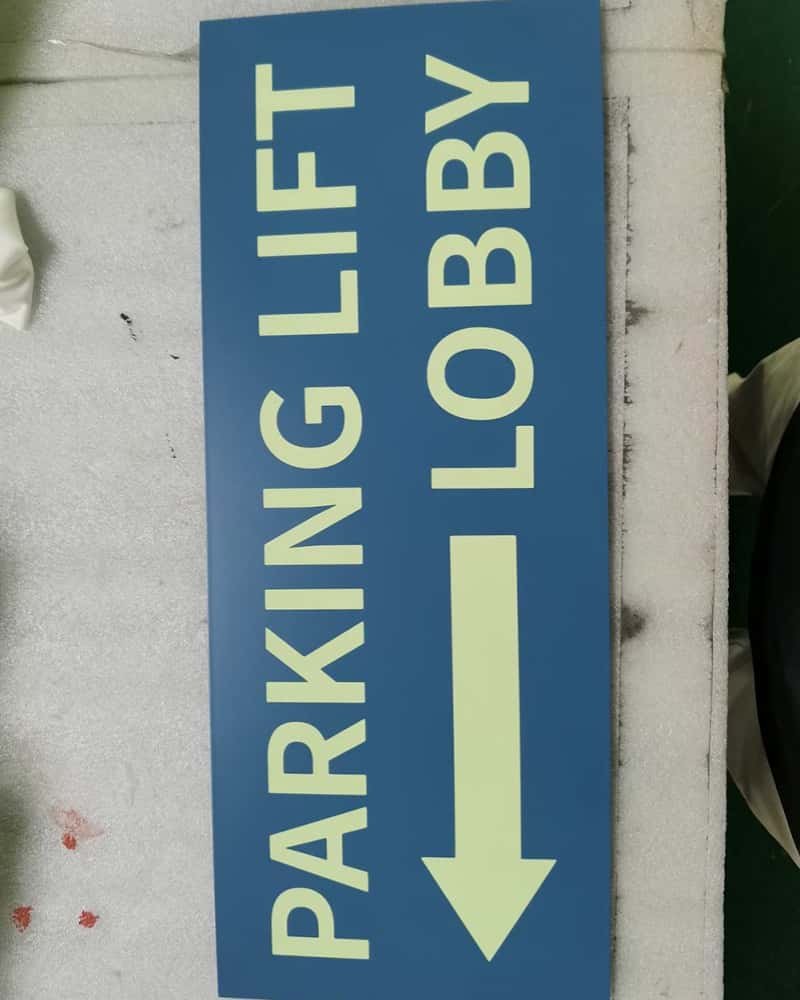 Parking_Lift_Lobby_Directional_Sign_03