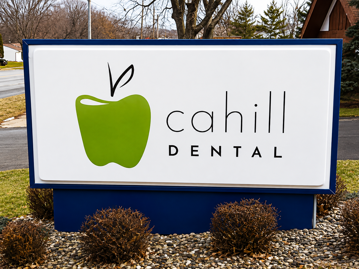 Illuminated cabinet sign for a dental office